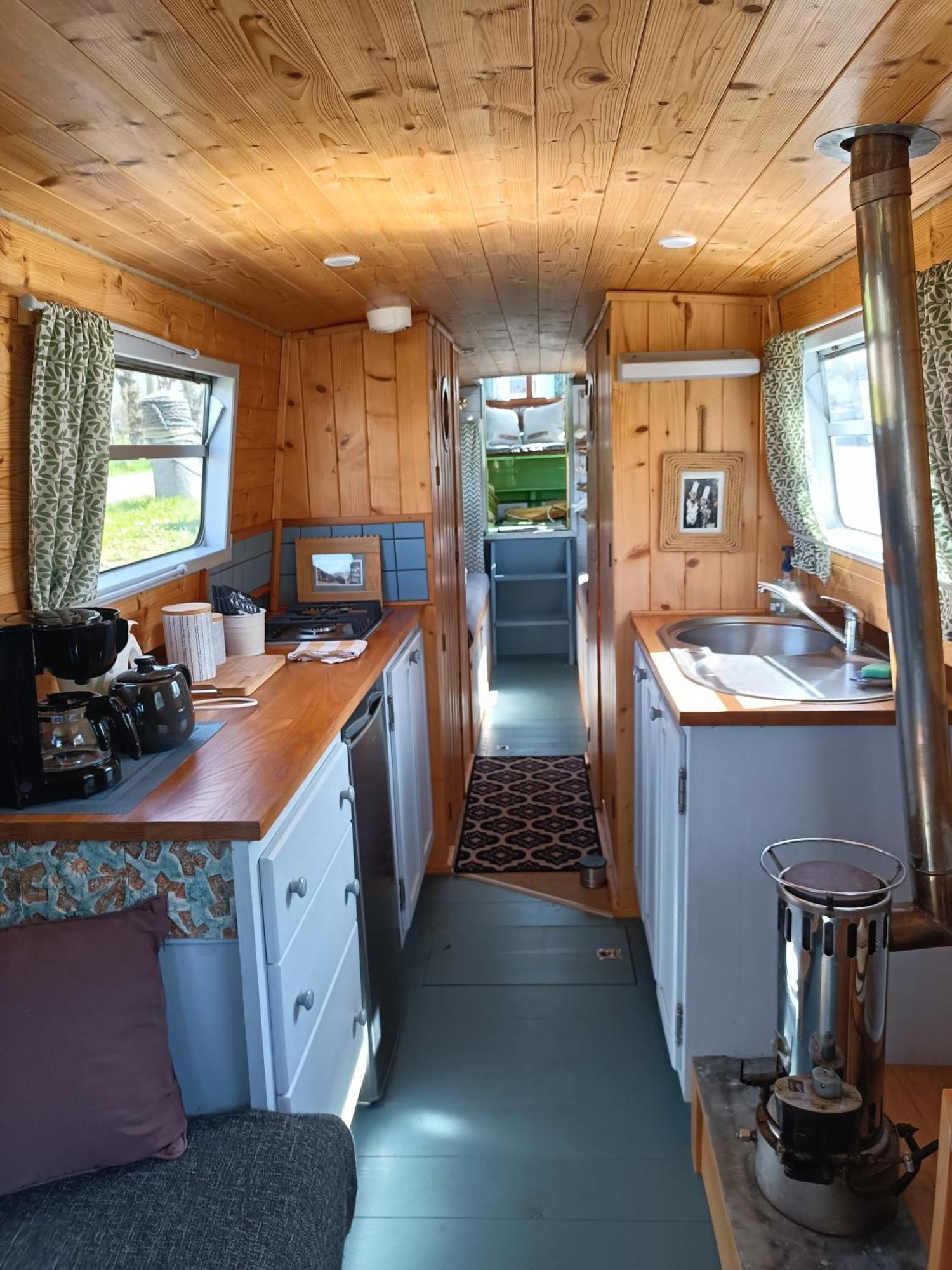Hédé Ille Flottante, Maison Eclusiere Et Hebergements Insolites Sur Le Canal מראה חיצוני תמונה